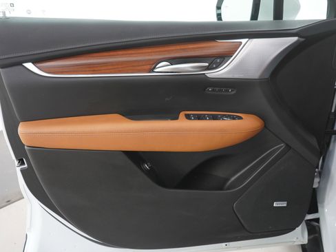 Used 2024 Cadillac XT5 Premium Luxury image 23