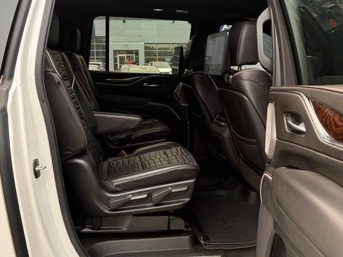 Used 2021 Cadillac Escalade ESV Sport Platinum w/ LPO, ONYX Package AWD/4WD image 28