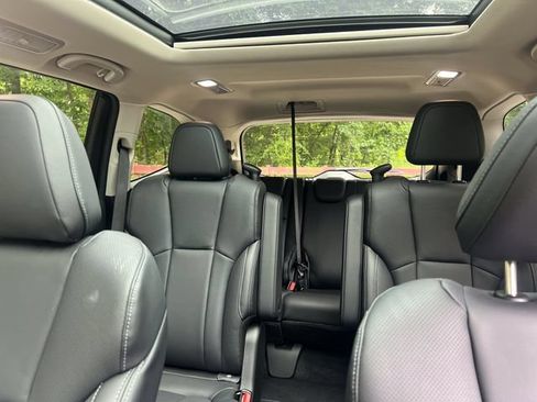Certified 2025 Subaru Ascent Limited AWD/4WD image 29