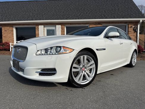 Used 2015 Jaguar XJ AWD image 2