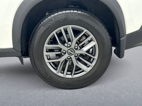 Used 2023 Nissan Rogue S AWD/4WD image 24