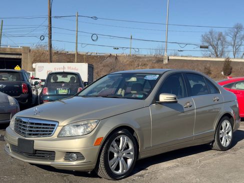 Used 2010 Mercedes-Benz C 300 4MATIC Sedan image 2