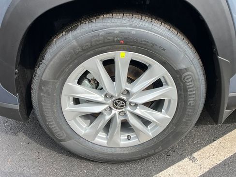 New 2026 Toyota Corolla Cross LE w/ Moonroof Package image 25