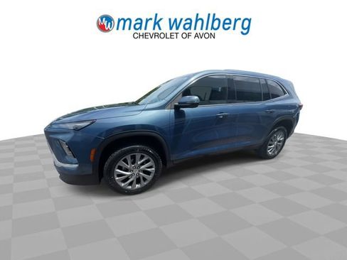 Certified 2025 Buick Enclave Preferred FWD image 4