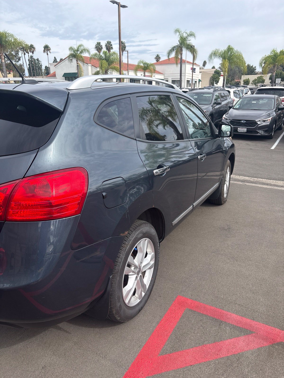 Used 2013 Nissan Rogue SV AWD/4WD image 5