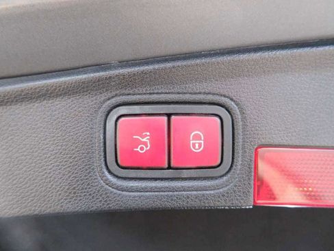 Used 2022 Mercedes-Benz C 300 Coupe image 11