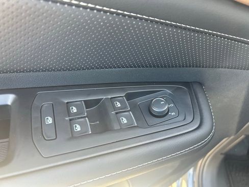 New 2026 Volkswagen Atlas SE FWD image 50
