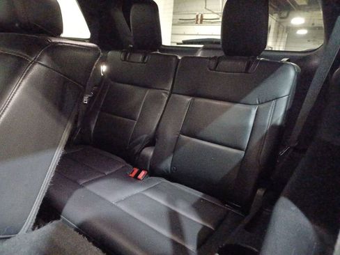 Used 2020 Ford Explorer XLT w/ Equipment Group 202A image 23