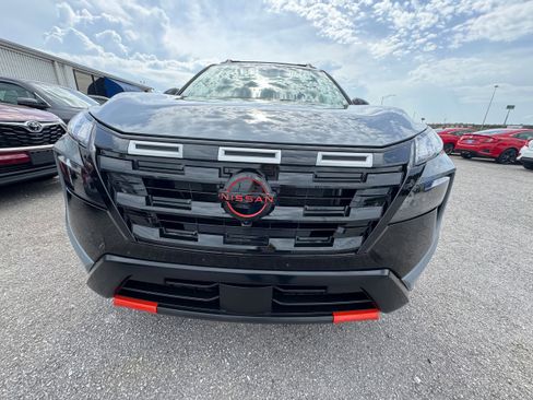 Used 2025 Nissan Rogue Rock Creek image 4