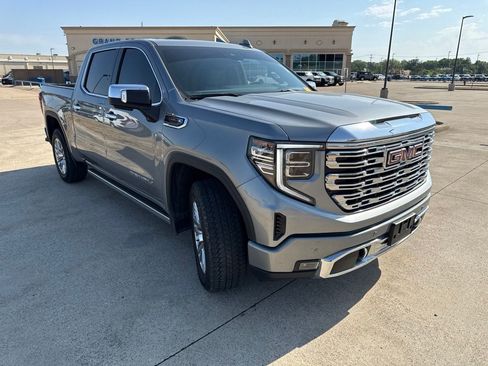Used 2024 GMC Sierra 1500 Denali w/ Technology Package AWD/4WD image 18