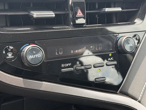Used 2024 Toyota Camry SE FWD image 20