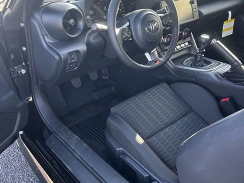 New 2025 Toyota GR86 image 10