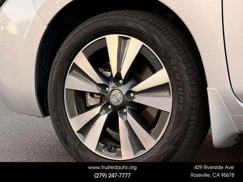 Used 2015 Nissan Leaf S w/ Charge Package FWD image 19