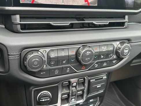 New 2026 Jeep Wrangler Unlimited Rubicon image 31