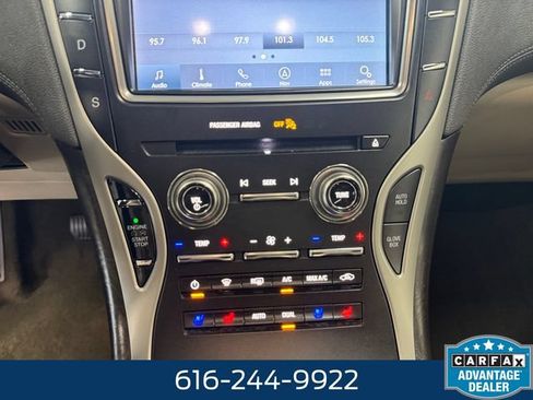 Used 2019 Lincoln Nautilus Reserve w/ Class II Trailer Tow Package AWD/4WD image 3