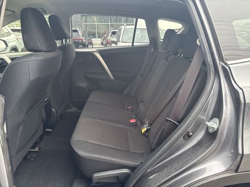 Used 2014 Toyota RAV4 LE image 17