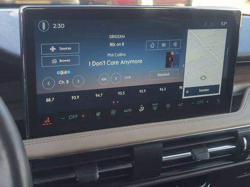 Used 2023 Lincoln Corsair Reserve w/ Equipment Group 201A image 17