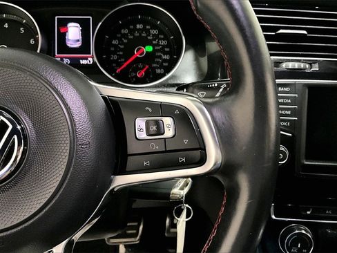 Used 2017 Volkswagen GTI S image 11