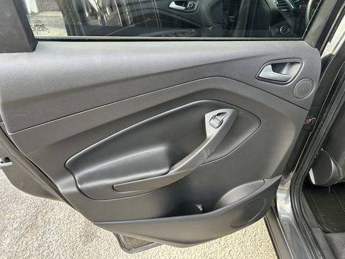 Used 2017 Ford Escape Titanium AWD/4WD image 23
