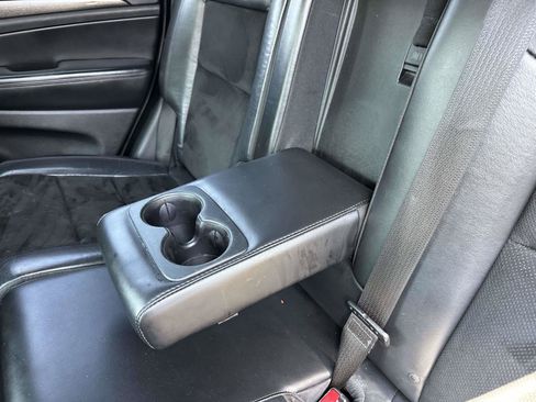Used 2018 Jeep Grand Cherokee Altitude AWD/4WD image 19