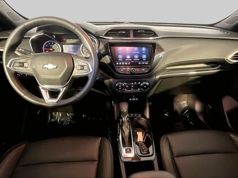Used 2022 Chevrolet TrailBlazer ACTIV w/ Technology Package AWD/4WD image 16