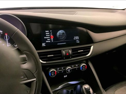 Used 2017 Alfa Romeo Giulia Ti w/ TI 19" Sport Package image 5