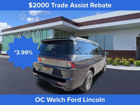 Certified 2025 Lincoln Navigator Reserve image 5