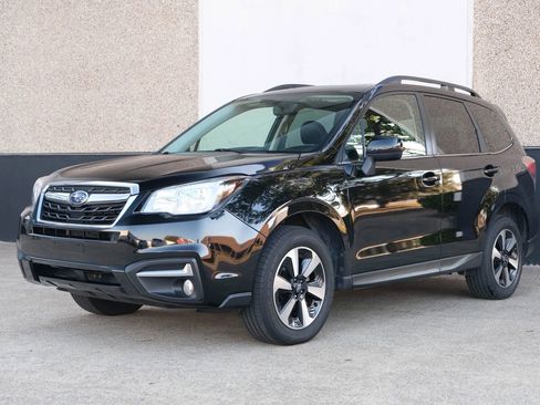 Used 2017 Subaru Forester 2.5i Limited w/ Popular Package #2 image 5