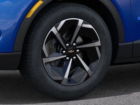 New 2026 Chevrolet Equinox EV LT image 9