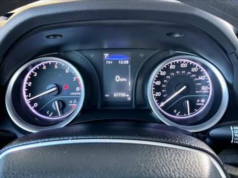 Used 2022 Toyota Camry LE FWD image 12
