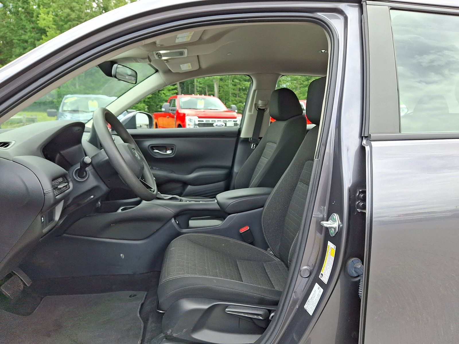 Used 2023 Honda HR-V LX image 13