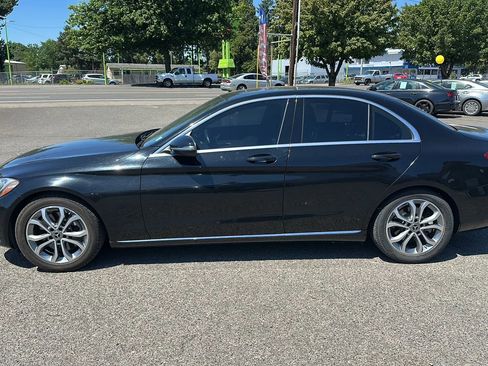 Used 2018 Mercedes-Benz C 300 Sedan image 5
