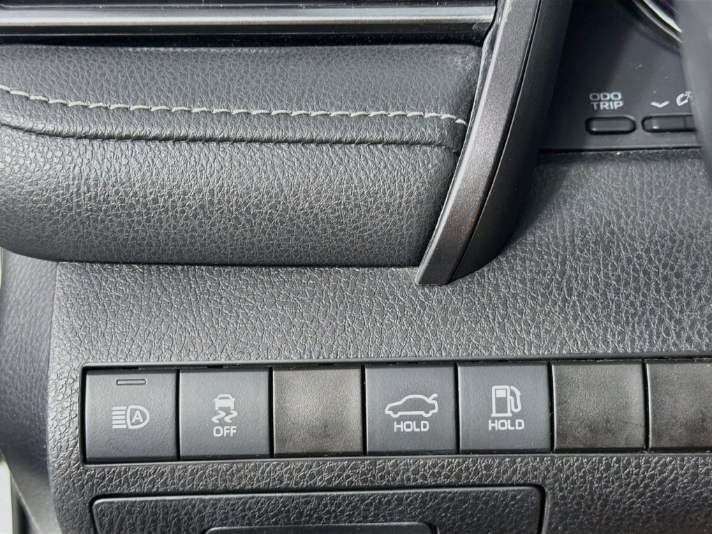 Used 2021 Toyota Camry SE FWD image 15