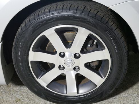 Used 2012 Nissan Sentra 2.0 SR w/ Special Edition Pkg image 15