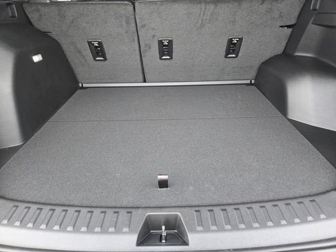 New 2026 Chevrolet Equinox RS w/ Convenience Package III FWD image 23