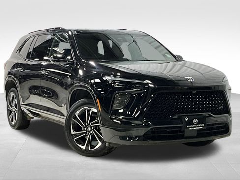 Used 2025 Buick Enclave Sport Touring image 1