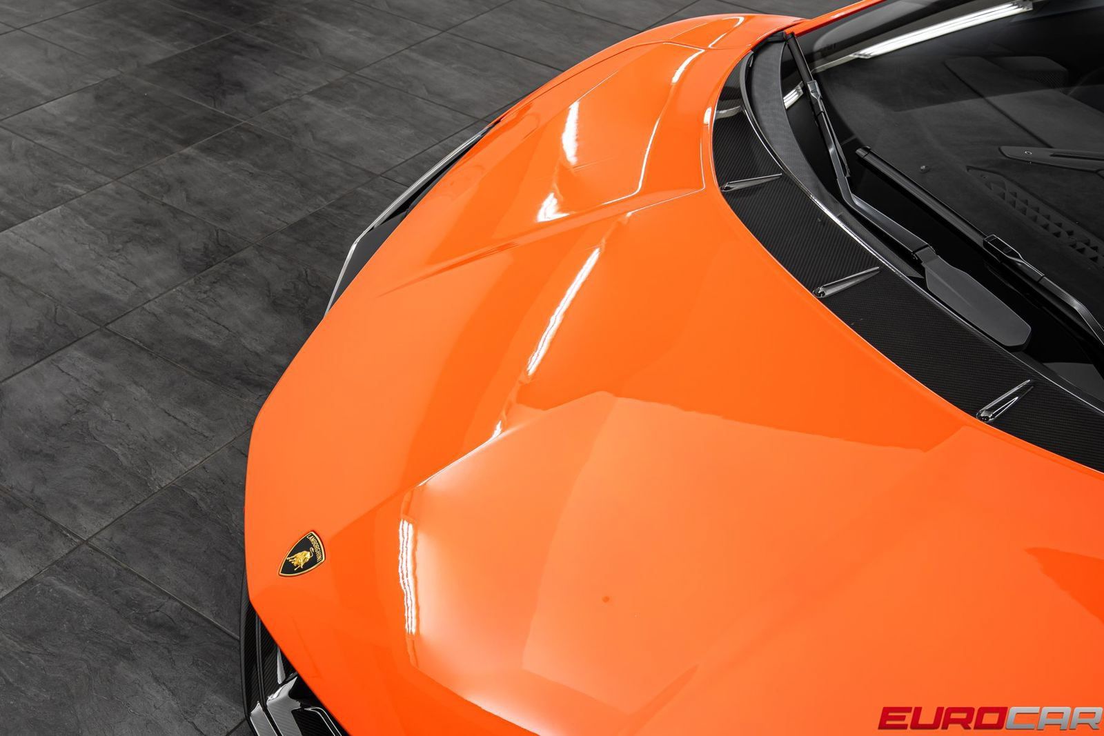 Used 2024 Lamborghini Revuelto AWD/4WD image 10