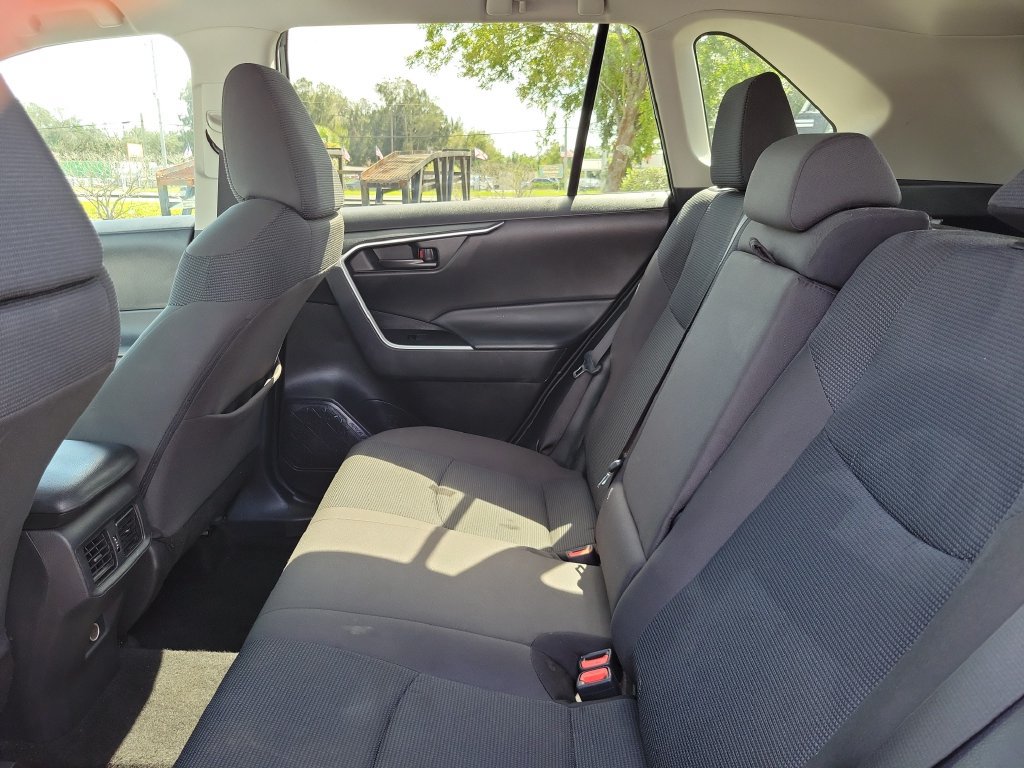 Used 2024 Toyota RAV4 LE AWD/4WD image 11