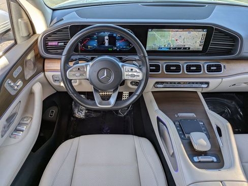 Used 2022 Mercedes-Benz GLS 450 4MATIC image 19