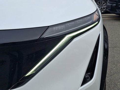 Used 2023 Nissan Ariya AWD image 8