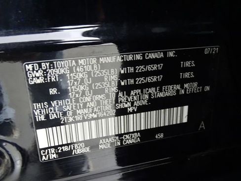 Used 2021 Toyota RAV4 LE image 17