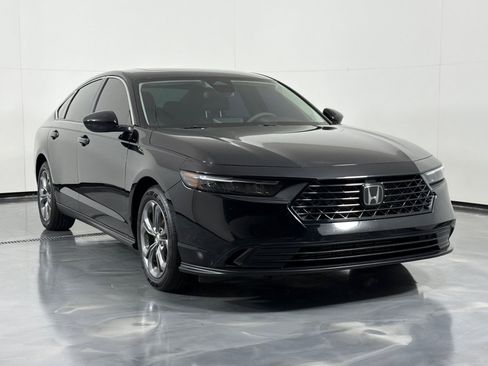 Used 2024 Honda Accord EX image 3