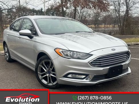 Used 2017 Ford Fusion SE w/ Equipment Group 201A image 1