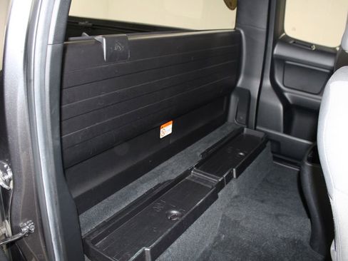 Used 2022 Toyota Tacoma SR image 28