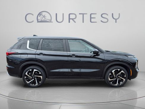 Used 2024 Mitsubishi Outlander SE FWD image 8