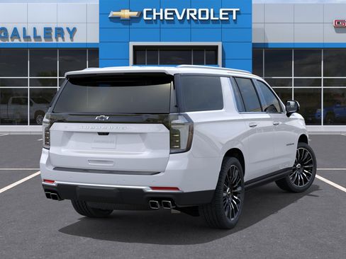New 2026 Chevrolet Suburban High Country image 4