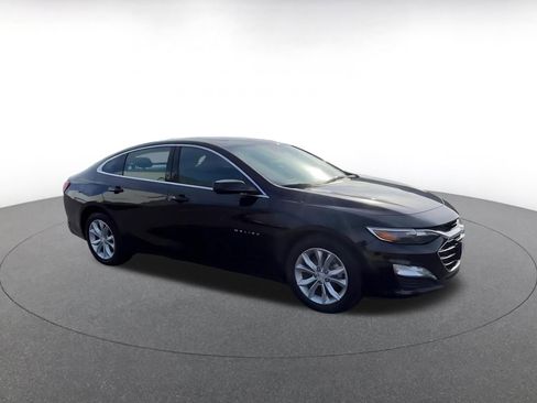 Used 2024 Chevrolet Malibu LT image 2