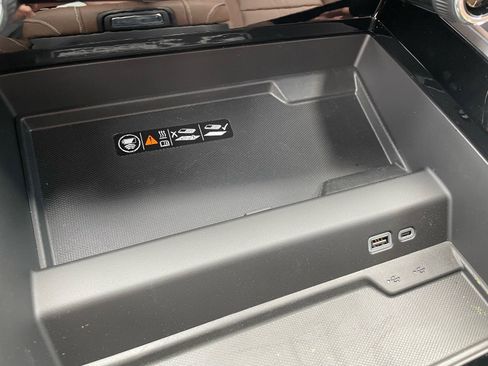 Used 2026 Chevrolet Tahoe High Country image 10