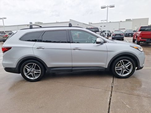 Used 2017 Hyundai Santa Fe FWD image 7