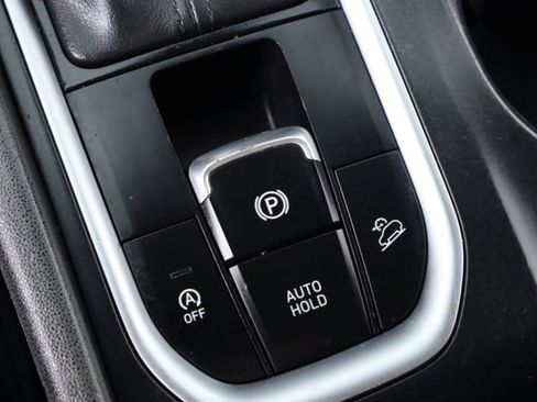 Used 2019 Hyundai Santa Fe SE AWD/4WD image 25